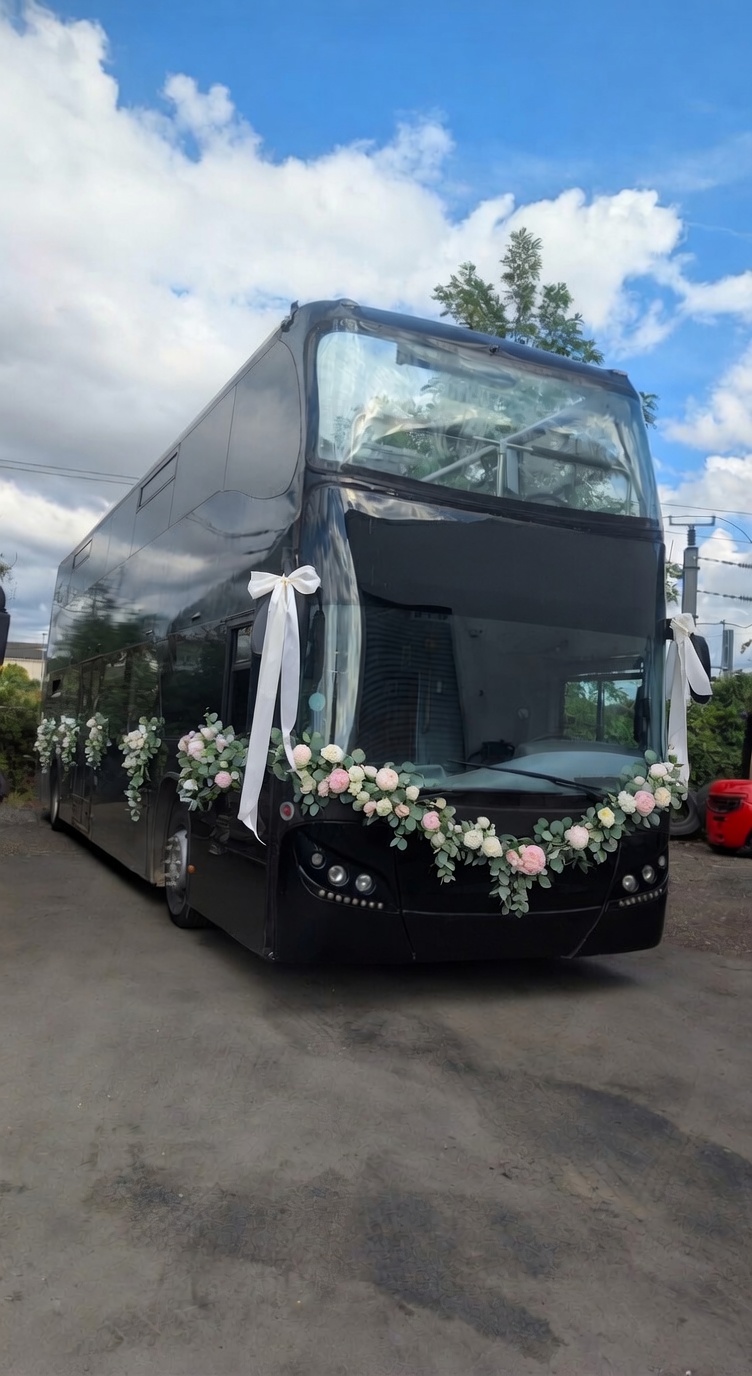 Bus cabriolet décapotable pour cortège de mariage