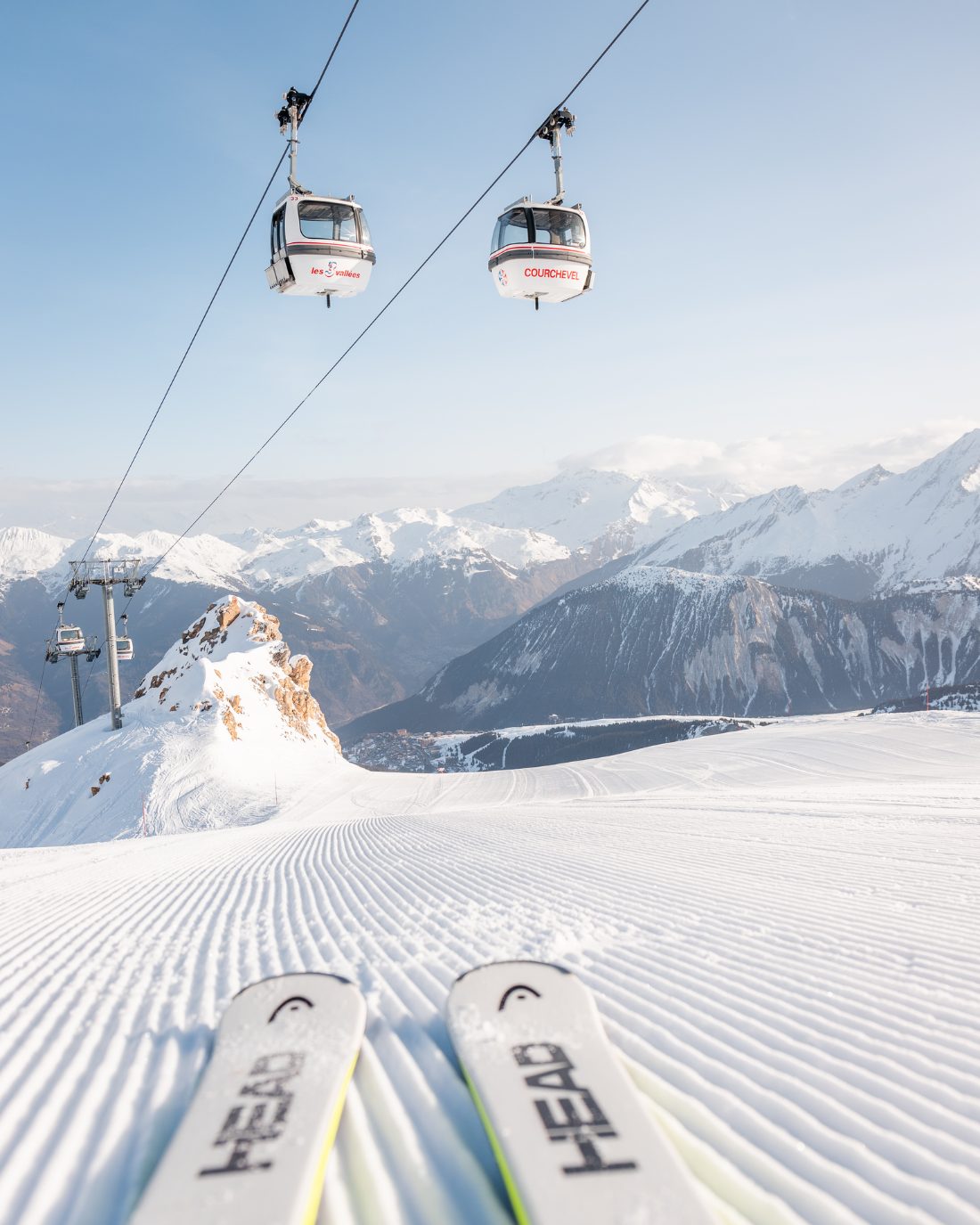 Autocar pour classe de neige en montagne